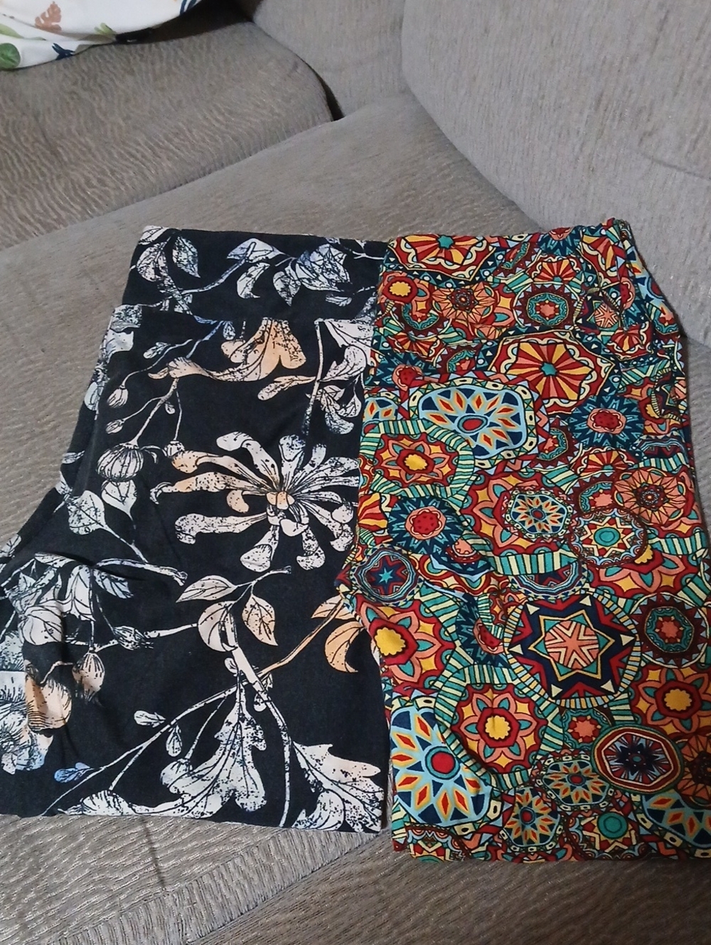 2 Pair Lularoe Leggings, Black Floral And Colorful Mossaic